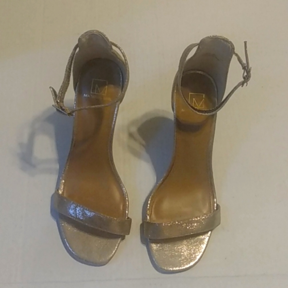 Material Girl women's open toe closed back ankle strap high heel gold sandals 9W